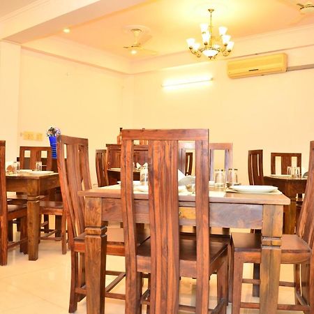 Raj Regency Hotel Jaipur Bagian luar foto