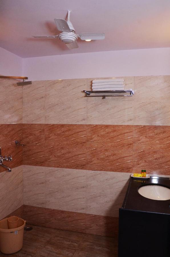 Raj Regency Hotel Jaipur Bagian luar foto