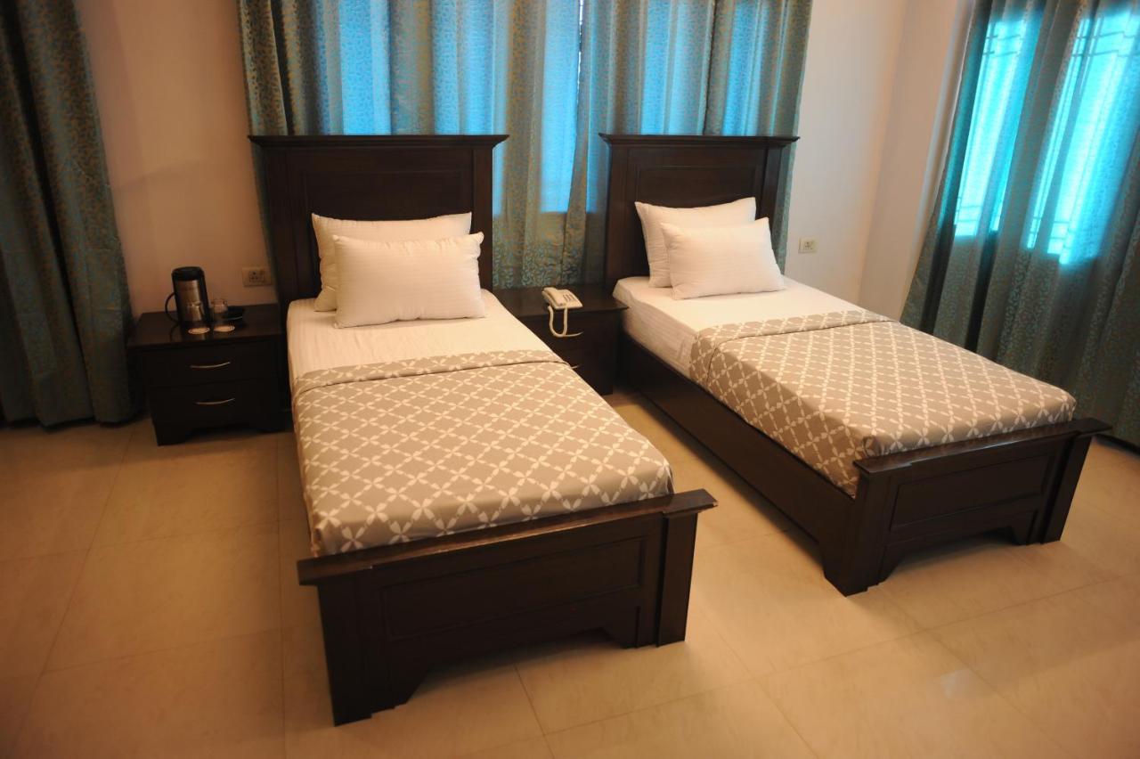 Raj Regency Hotel Jaipur Bagian luar foto