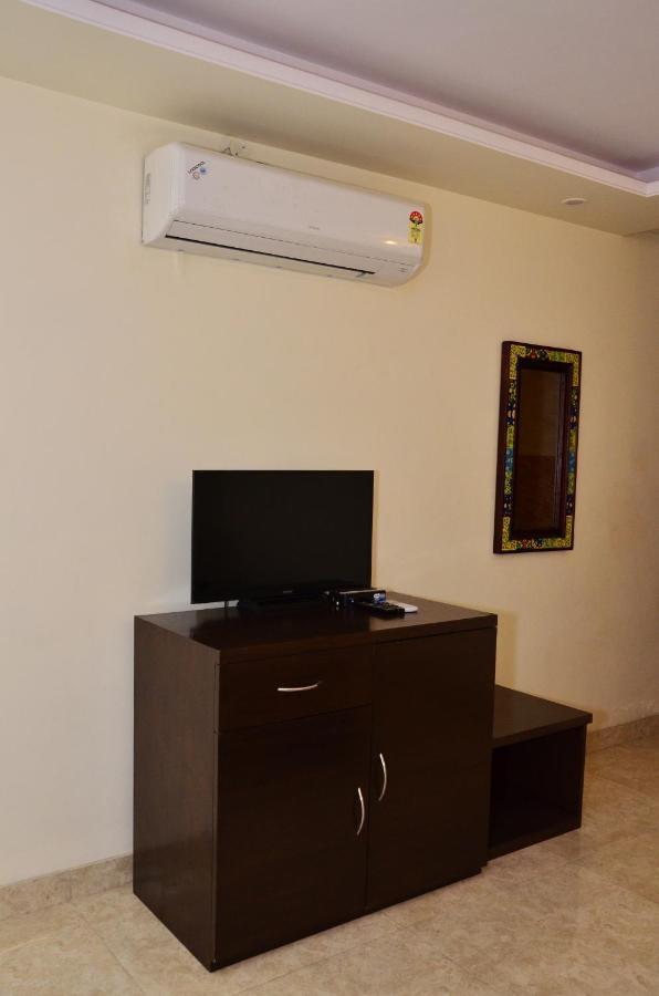 Raj Regency Hotel Jaipur Bagian luar foto