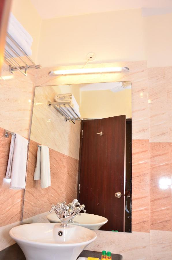Raj Regency Hotel Jaipur Bagian luar foto