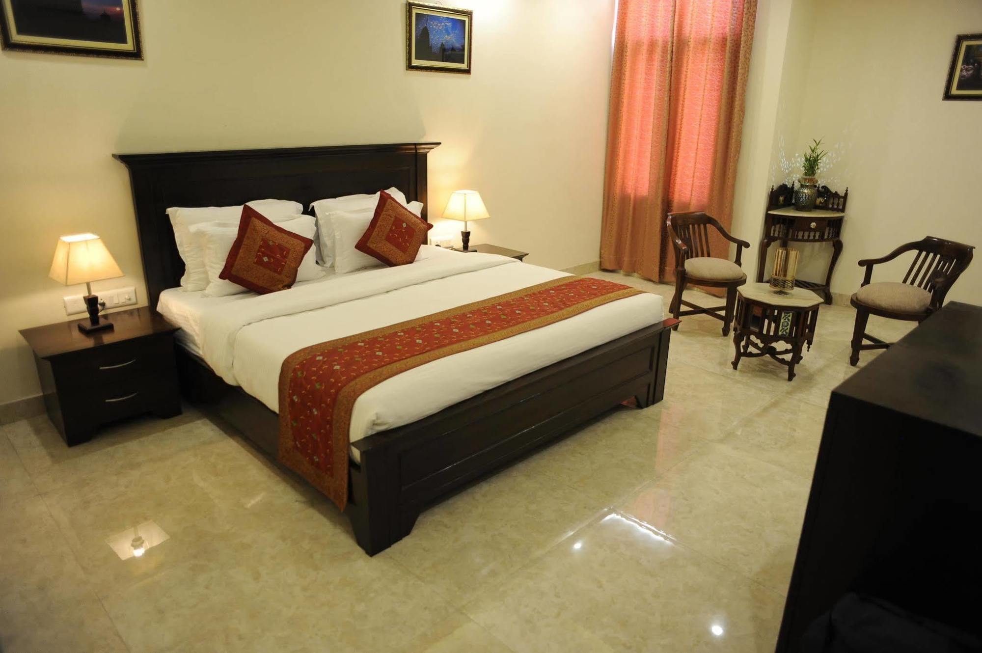Raj Regency Hotel Jaipur Bagian luar foto