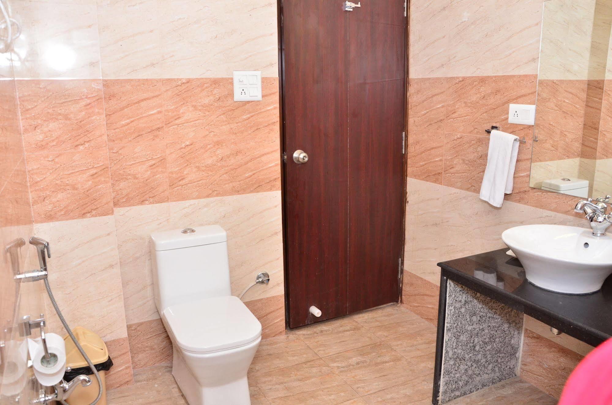 Raj Regency Hotel Jaipur Bagian luar foto