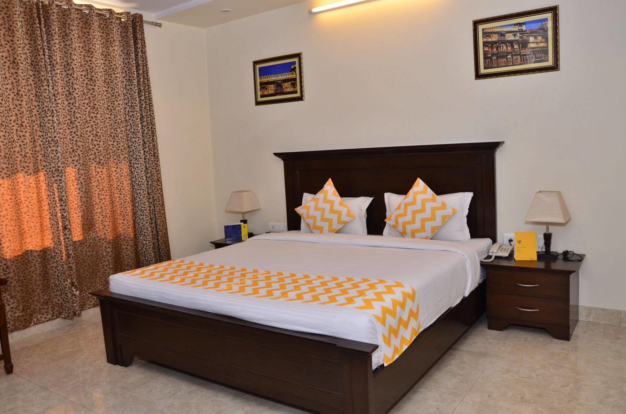 Raj Regency Hotel Jaipur Bagian luar foto