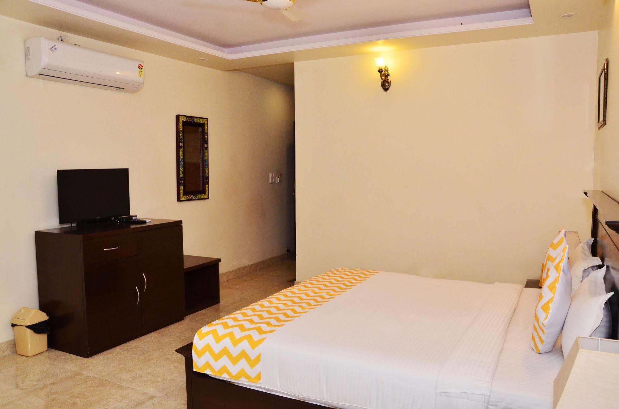 Raj Regency Hotel Jaipur Bagian luar foto