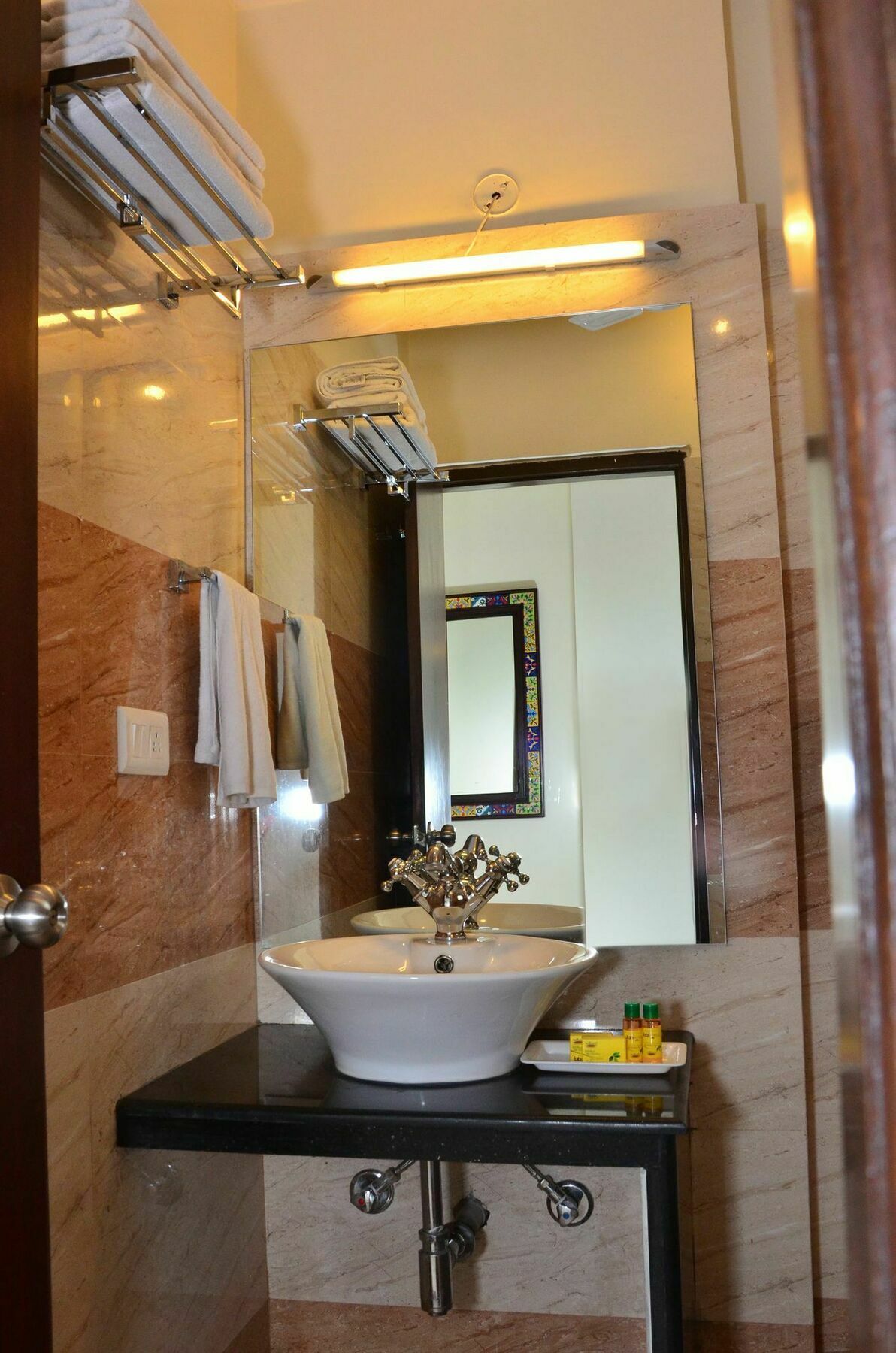 Raj Regency Hotel Jaipur Bagian luar foto